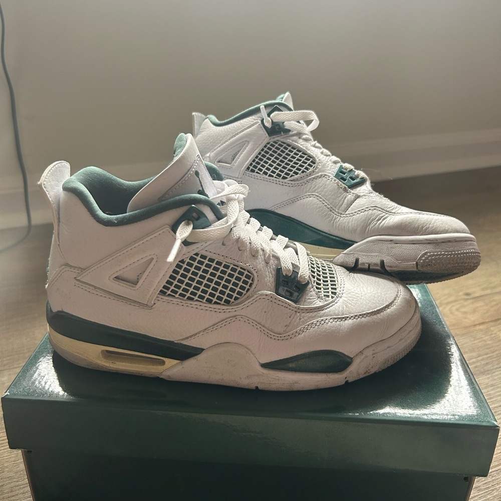 AIR JORDAN 4 RETRO